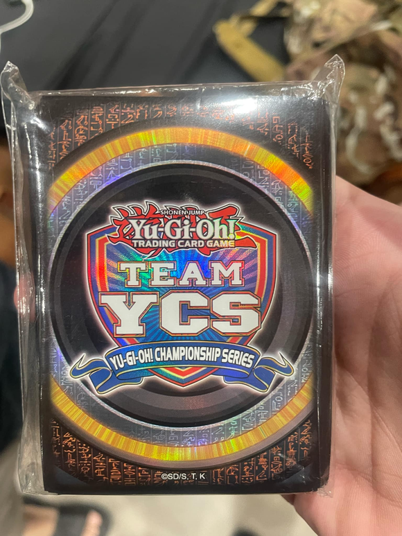 未開封 遊戯王 2024 YCS スリーブ 100枚入り 遊戯王 公式 TEAM YCS スリーブ 未開封 北米版 予約 – トレカ屋